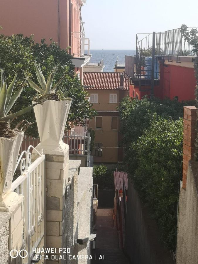 Villa Spectacular Sea View - 3 Minutes Walk From The Sea à Laigueglia Extérieur photo