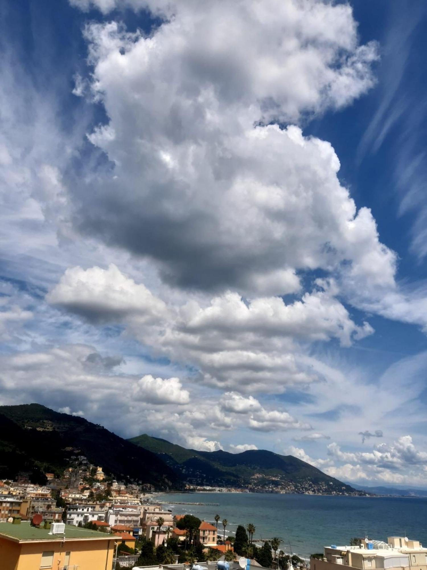 Villa Spectacular Sea View - 3 Minutes Walk From The Sea à Laigueglia Extérieur photo